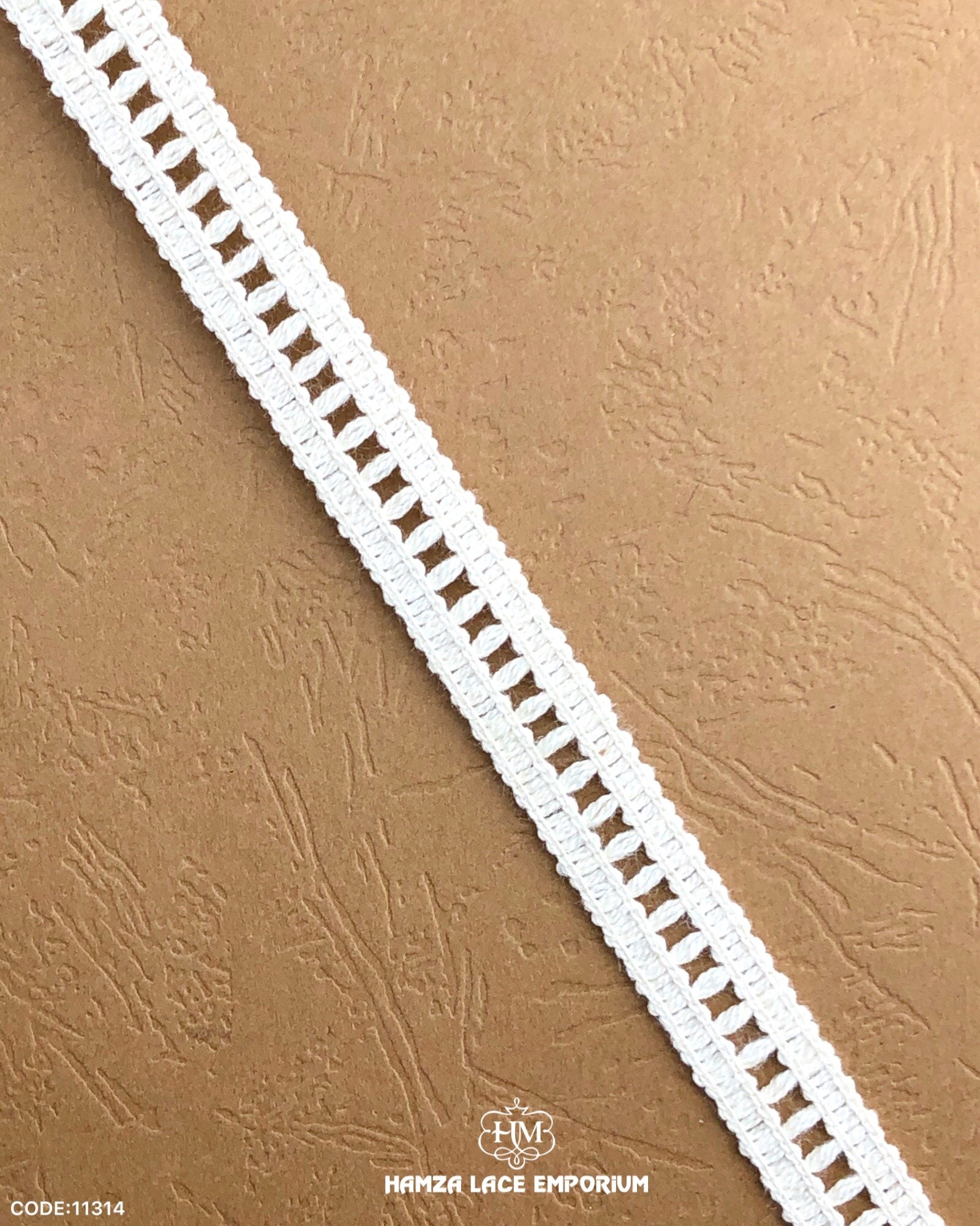white Center Filling Lace 11314