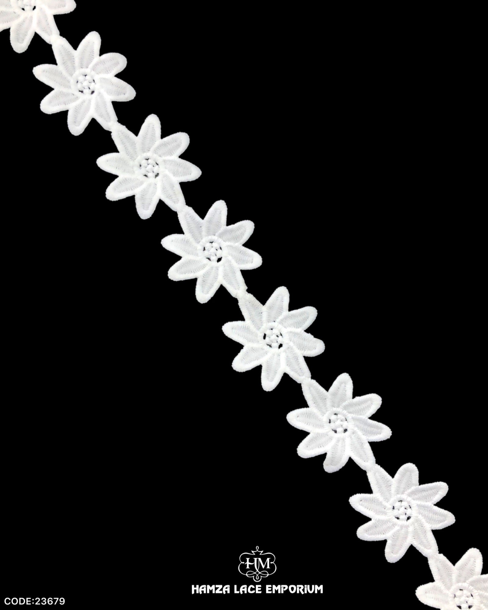 Center Flower Lace 23679