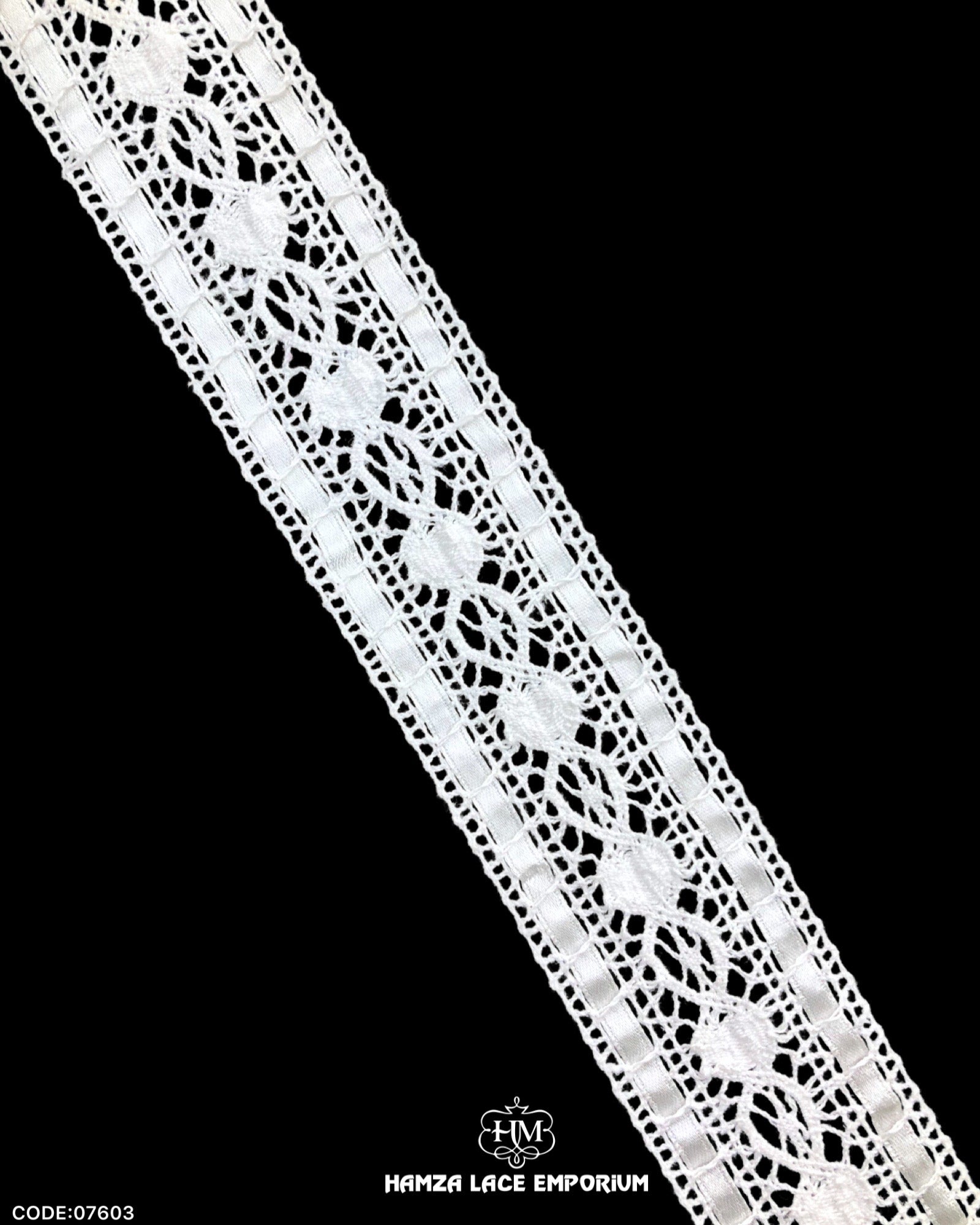Center Filling Lace 07603