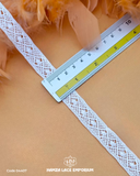 Center Filling Lace 04407