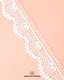 White color 'Edging Scallop Lace' is displayed on a pink piece of cloth