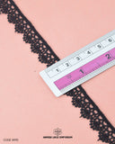 Size of the 'Edging Scallop Lace 18951' is shown as '0.5' inches with the help of a ruler