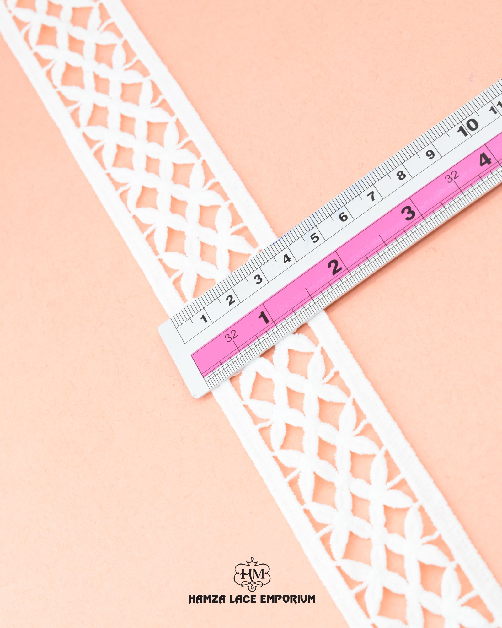 Size of the 'Center Filling Lace 21060' is shown as '1.5' inches with the help of a ruler