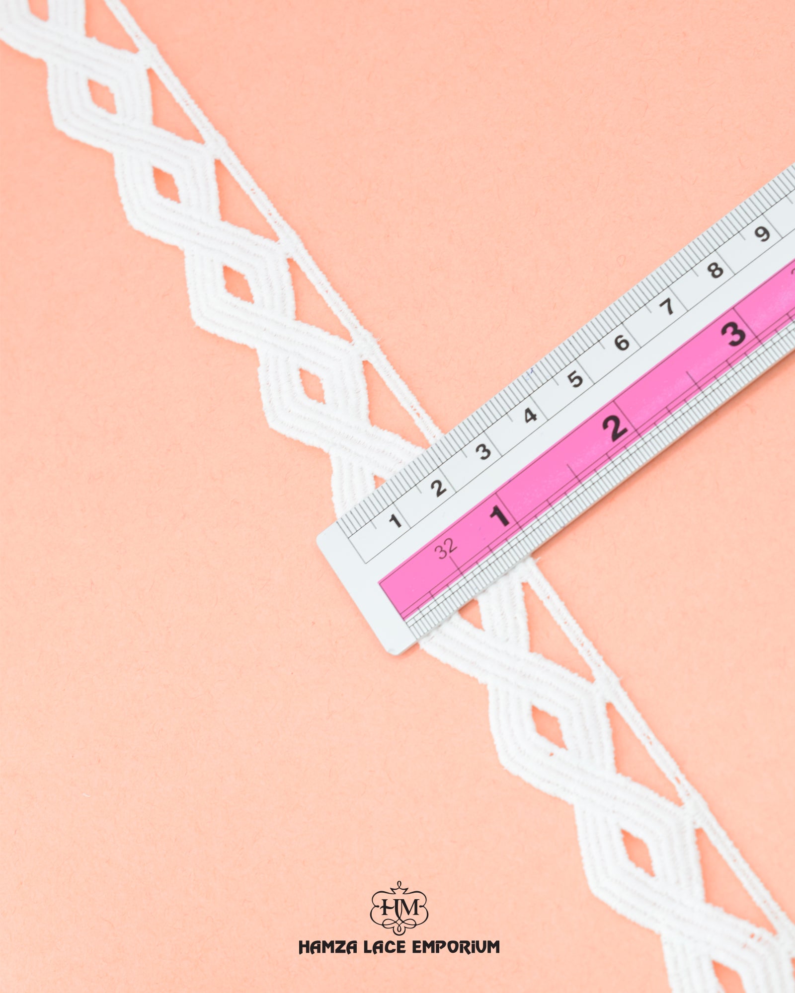 Size of the 'Edging Lace 2120' is given as 1 inch with the help of a ruler