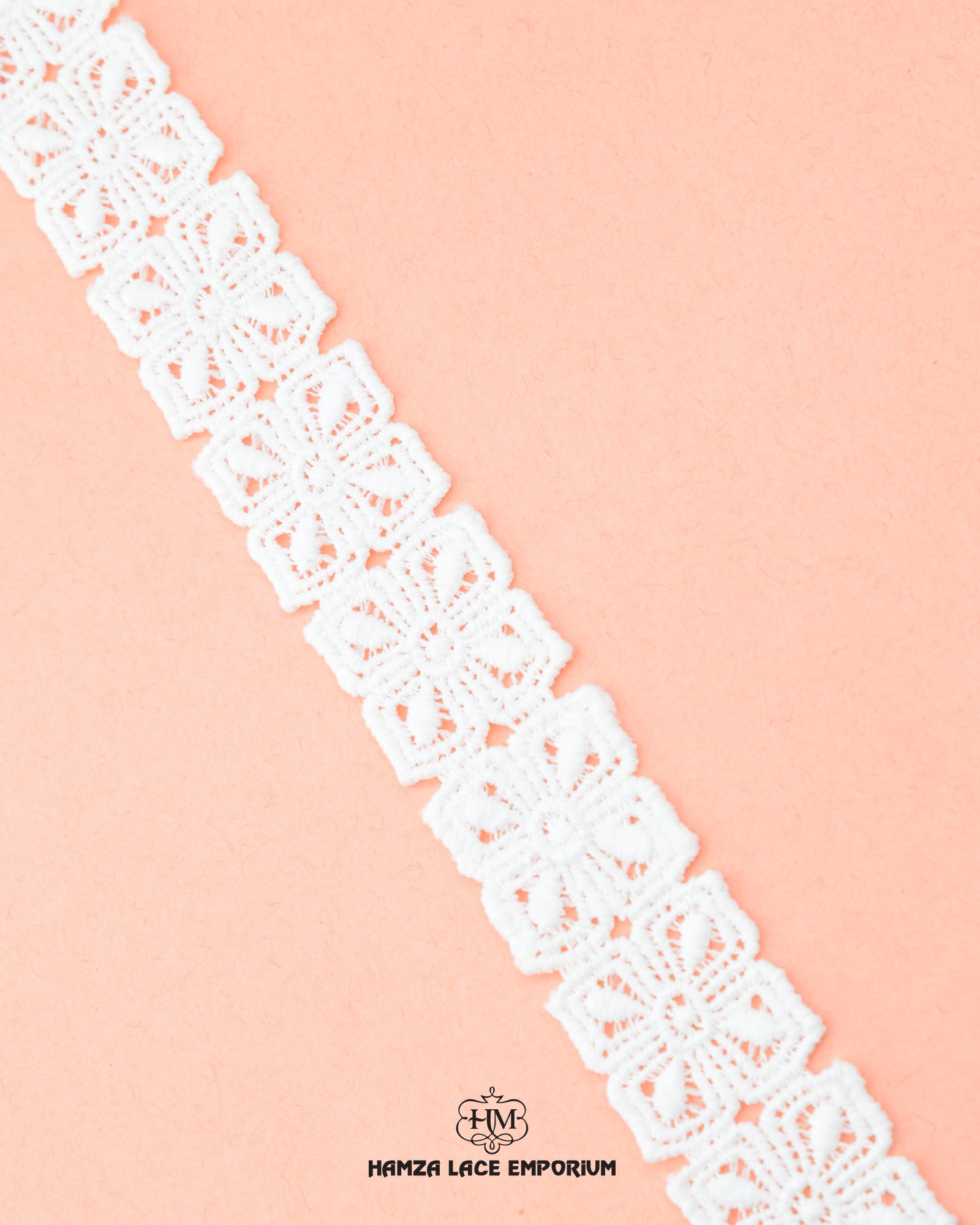 'Center Filling Lace 21558' with the brand name 'Hamza Lace' at the bottom