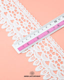 Size of the 'Edging Lace 21743' is shown as '3' inches with the help of a ruler