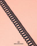 Zoomed view of the product 'Edging Loop Lace 21962' black color