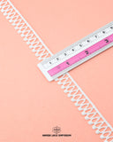 The size of the 'Edging Lace 21965' is given with the help of a ruler.