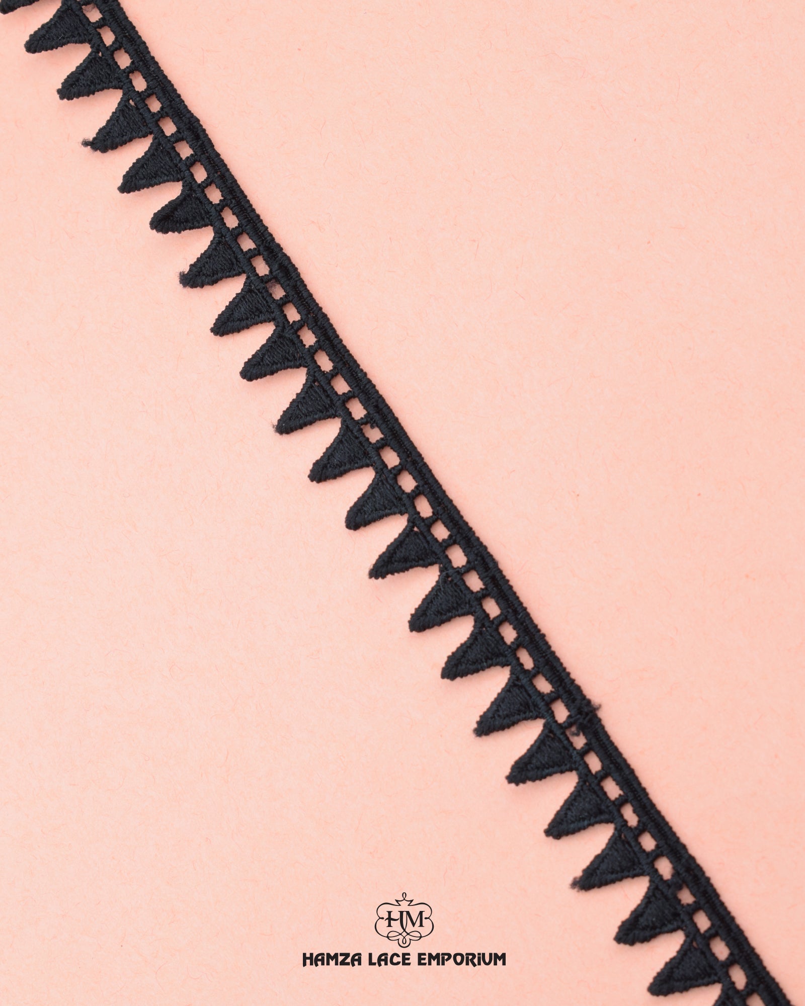 Zoomed view of the 'black Edging Samosa Lace 22353'