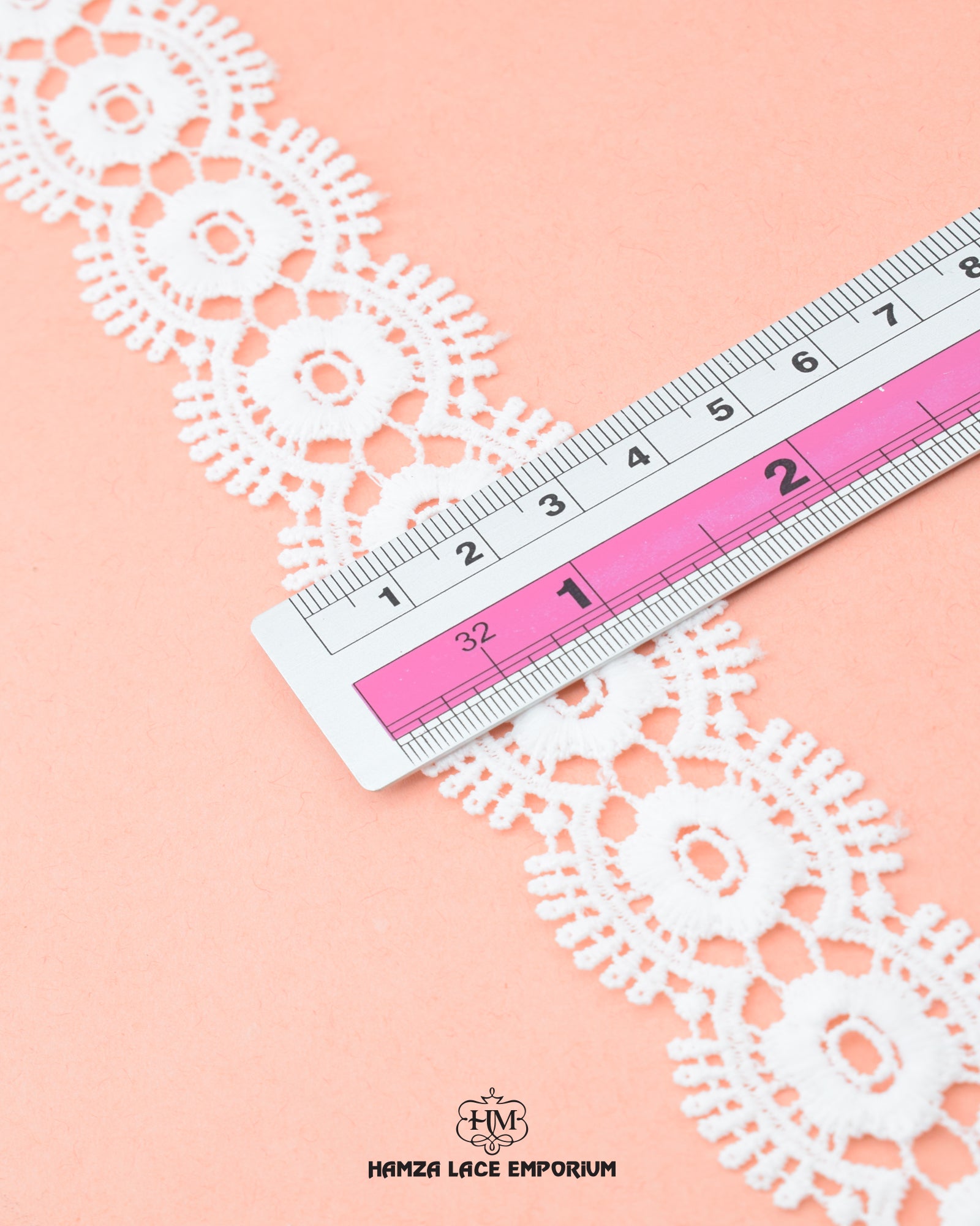 The size of the 'Center Filling Lace 22521' is given as '1.5' inches by placing a ruler on it