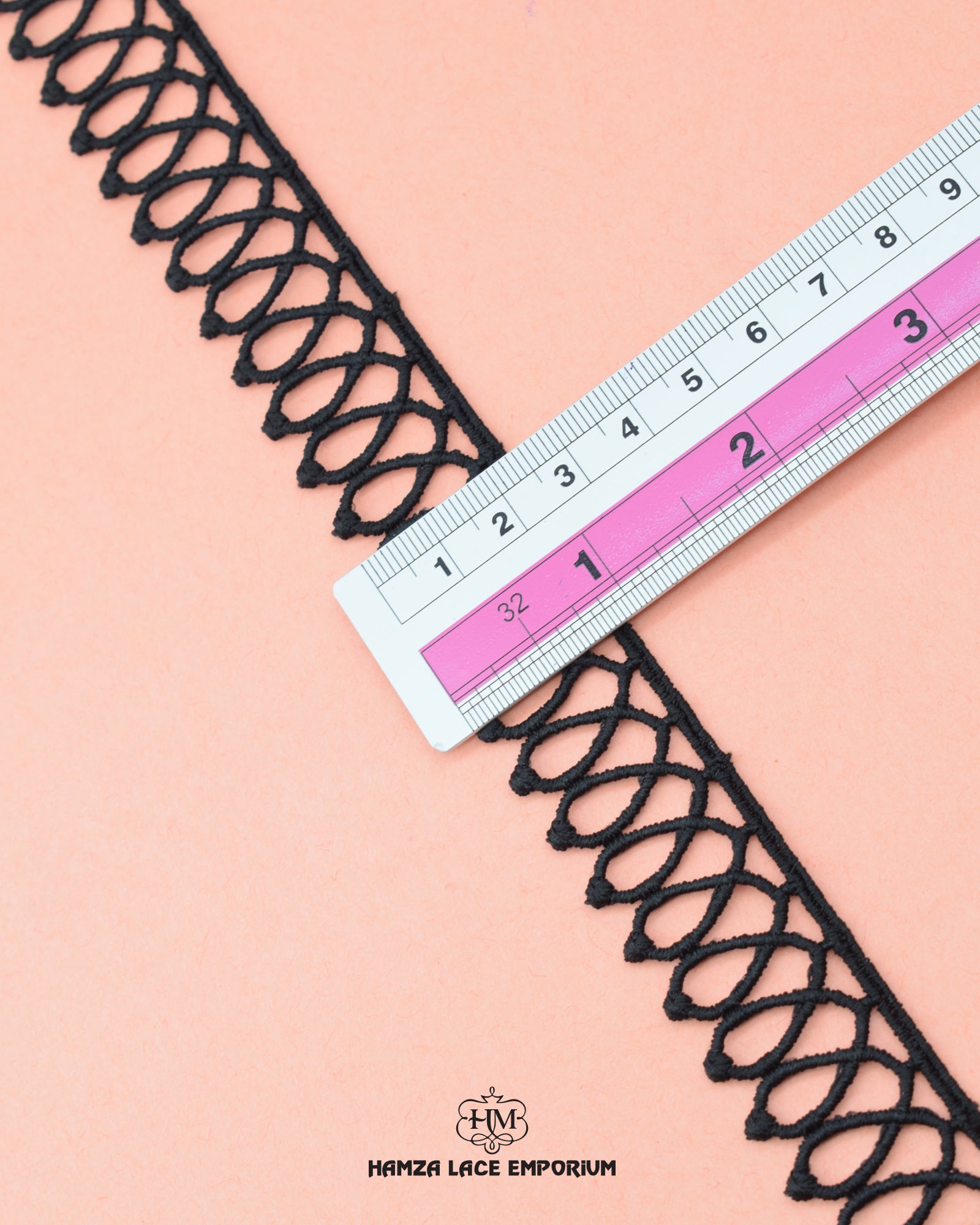 The size of the 'Edging Loop Lace 22628' is shown with the help of a ruler with the brand logo printed at the bottom