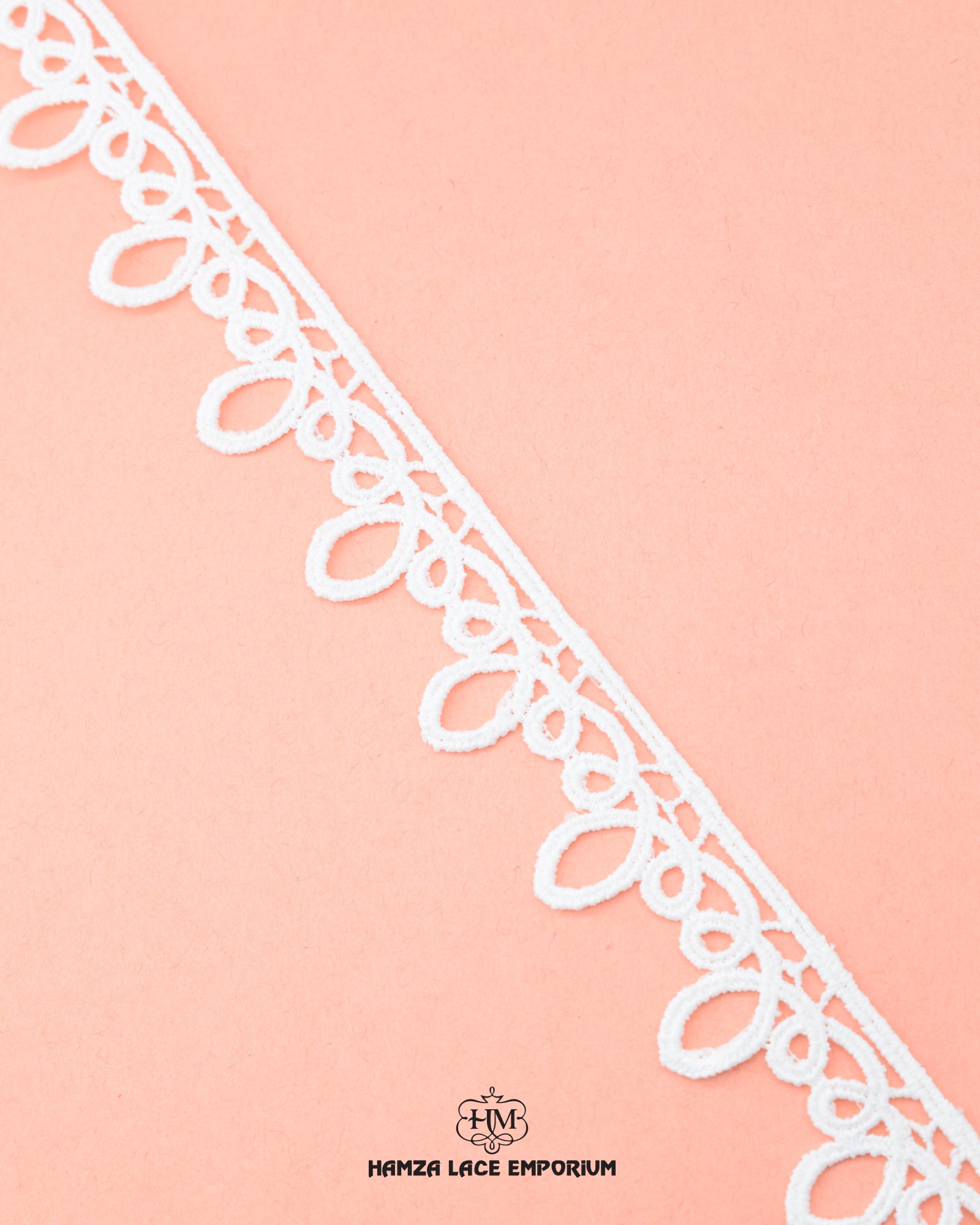 The Edging Loop Lace 22871 is on the pink background with the 'Hamza lace' sign at the bottom