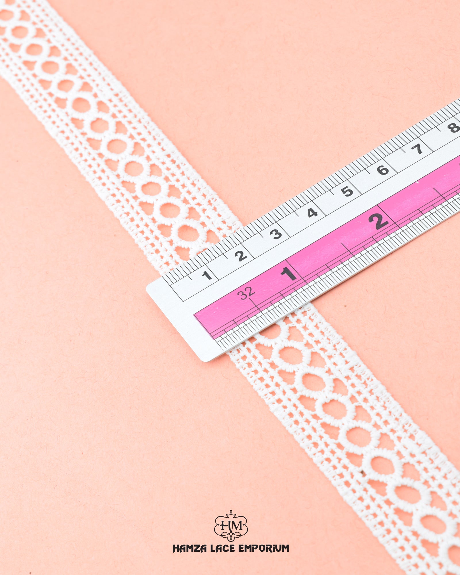 Size of the 'Center Ring Lace 23009' is given as '1' inch by placing a ruler on it