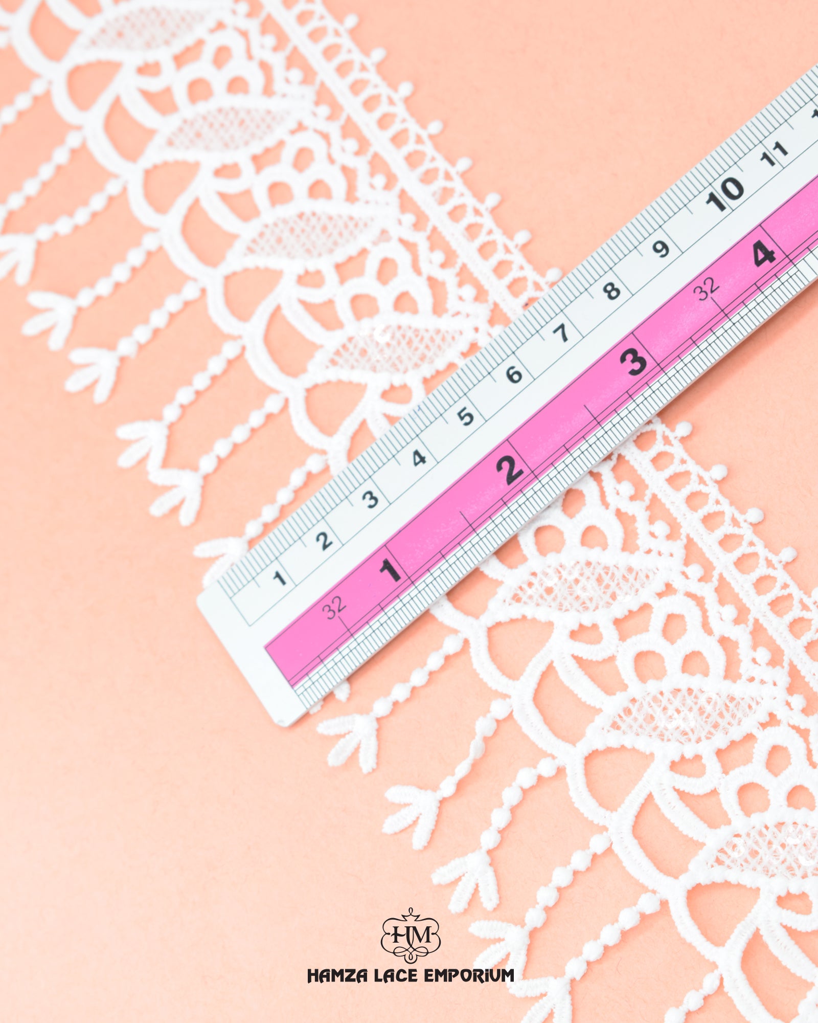 Size of the 'Edging Flower Lace 23085' is shown as '3' inches with the help of a ruler