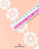 The size of the 'Center Flower Lace 23193' is given with the help of a ruler.