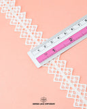 Size of the 'Center Filling Lace 23253' is given as '1' inch by placing a ruler on it