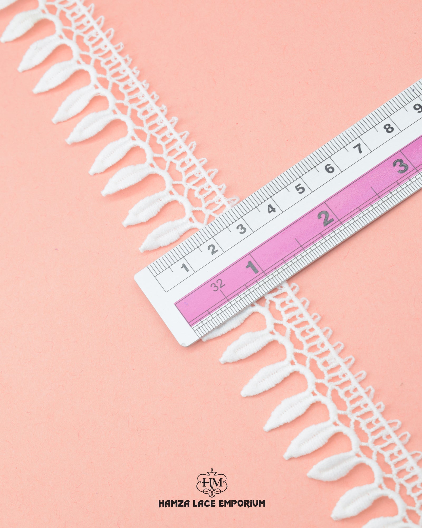 Size of the 'Edging Lace 23323' is shown as '1.25' inches with the help of a ruler
