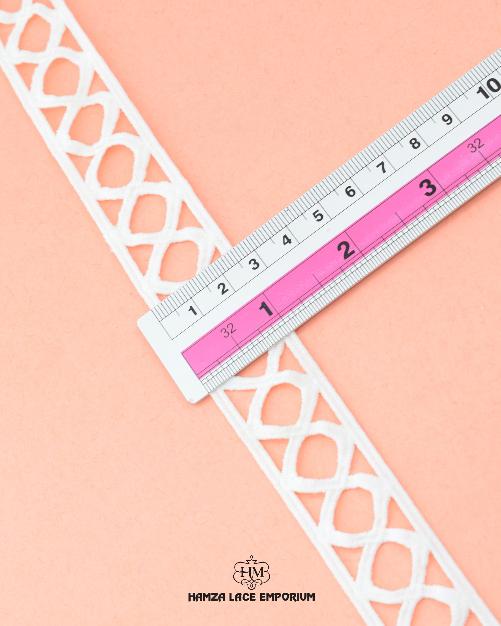 The size of the 'Center Ring Lace 23354' is given with the help of a ruler.