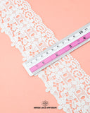 Size of the 'Edging Flower Lace 23506' is shown as '2.75' inches with the help of a ruler