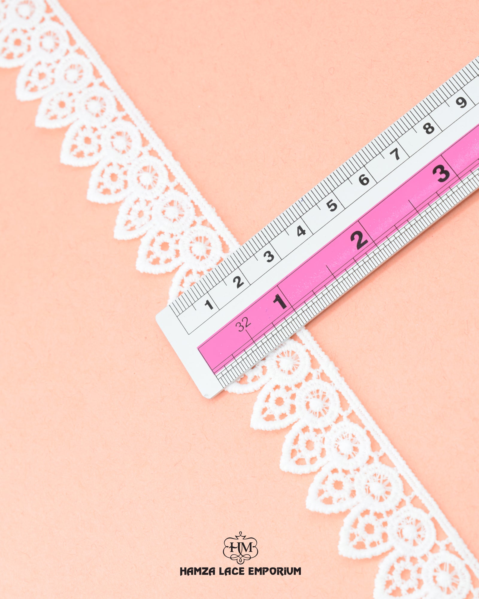 Size of the 'Edging Lace 23509' is shown as '1' inch with the help of a ruler