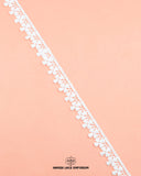 'The Edging Scallop Lace 5778' is on a pink Background having ' hamza lace' sign and the brand logo