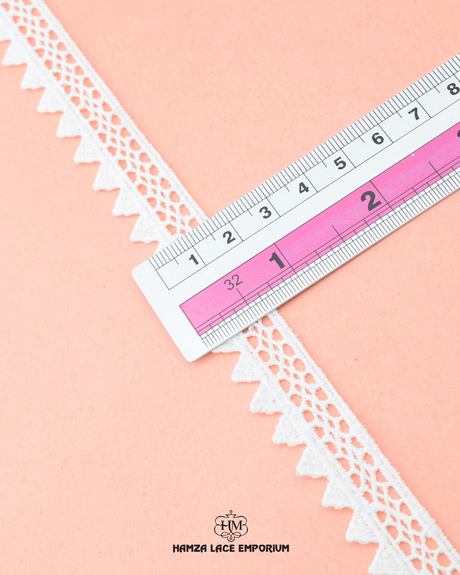 The size of the 'Edging Samosa Lace 2360' is given with the help of a ruler.