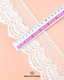 Using a scale, the size of 'Edging Scallop Lace 23609' is shown