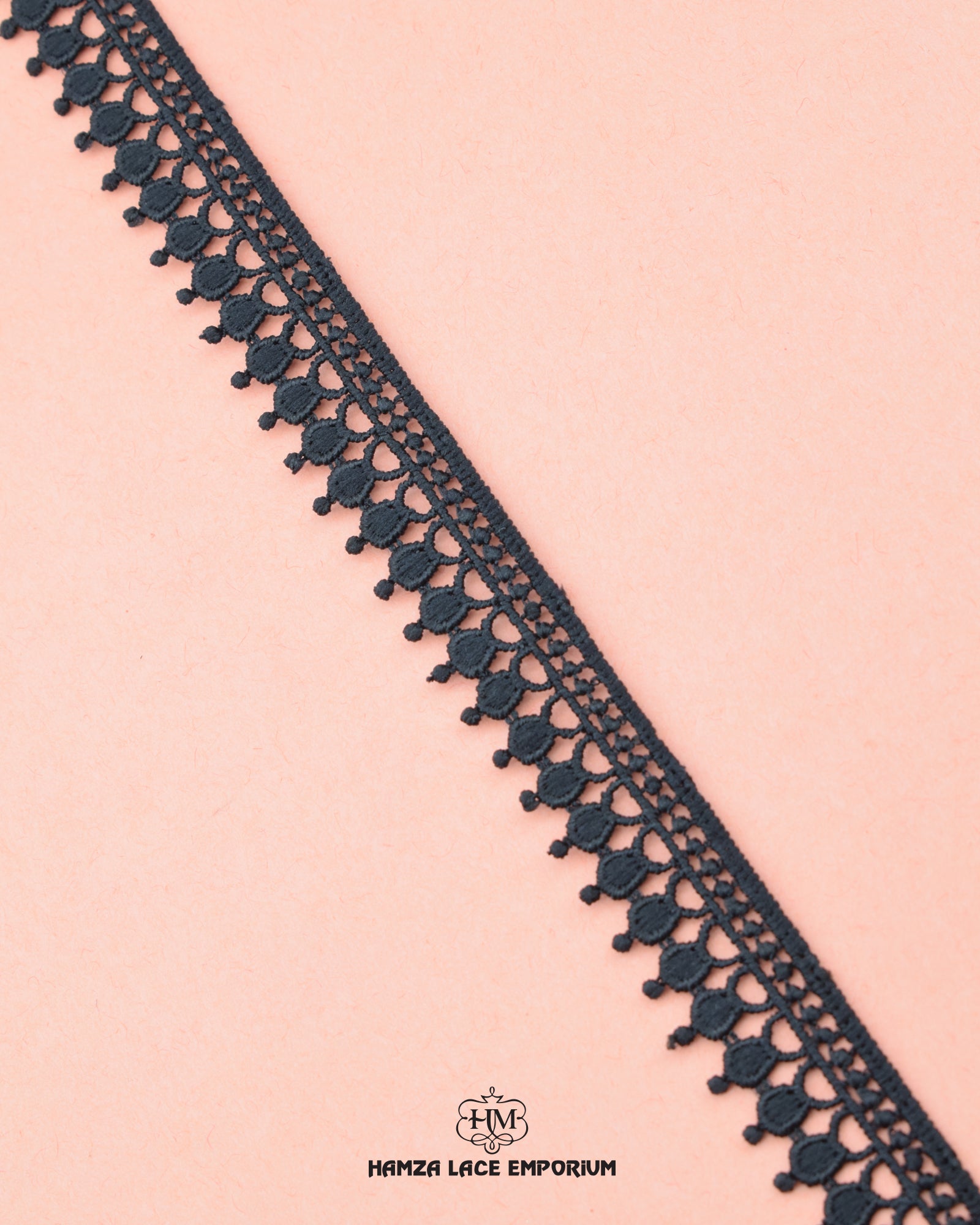 zoomed view of the product 'Edging Loop Lace 21962' black color