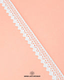 Zoomed view of the 'Edging Lace 2465' white color