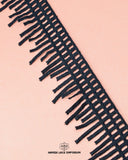 Zoomed view of the 'Edging Jhaalar Lace 2495'