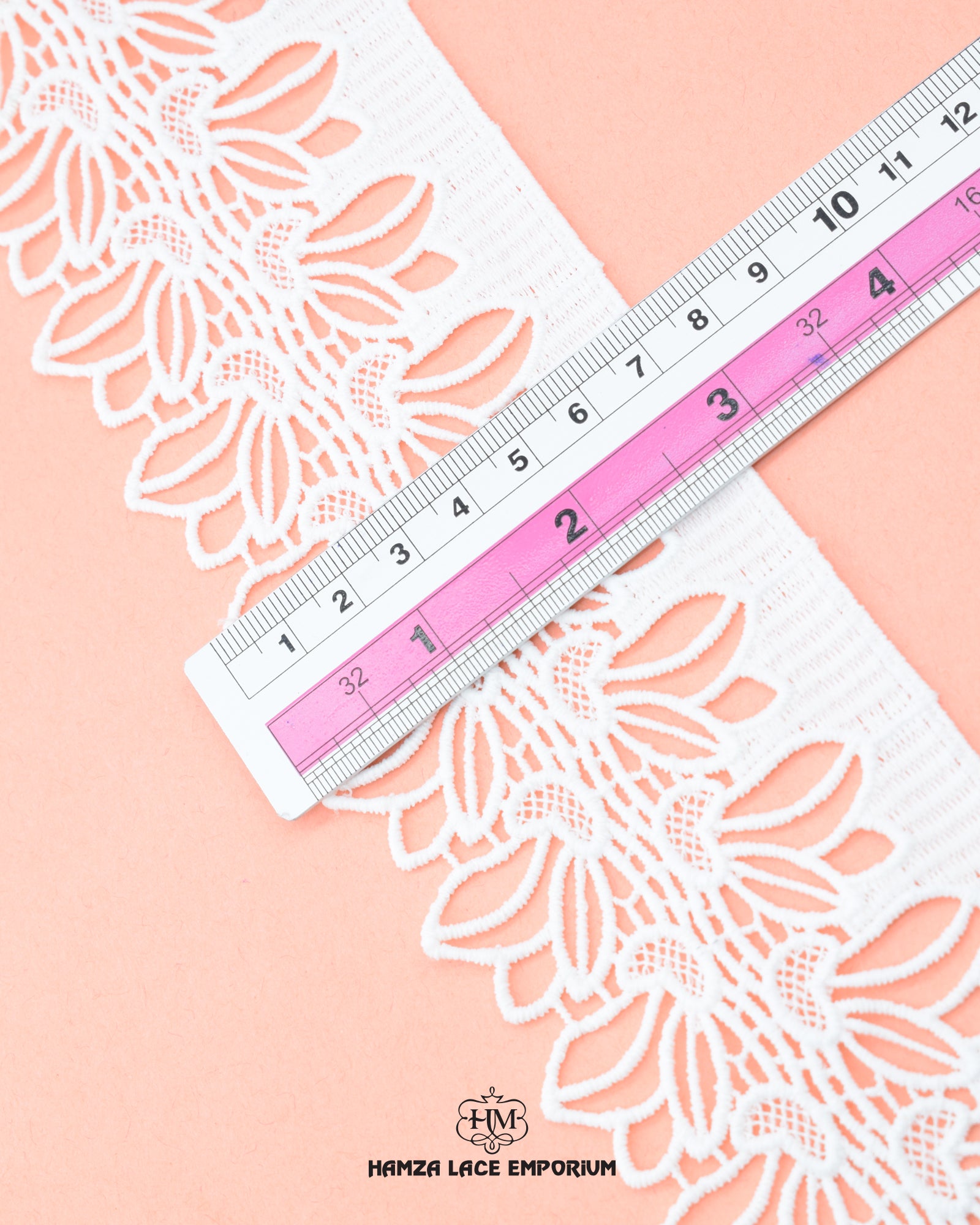 A scale is on the 'Edging Flower Lace 2505' measuring its size as 3 inches with the brand logo at the bottom