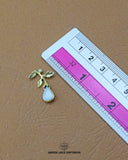 'Leaf Design Button 285FBC' with ruler for size reference in the product image.