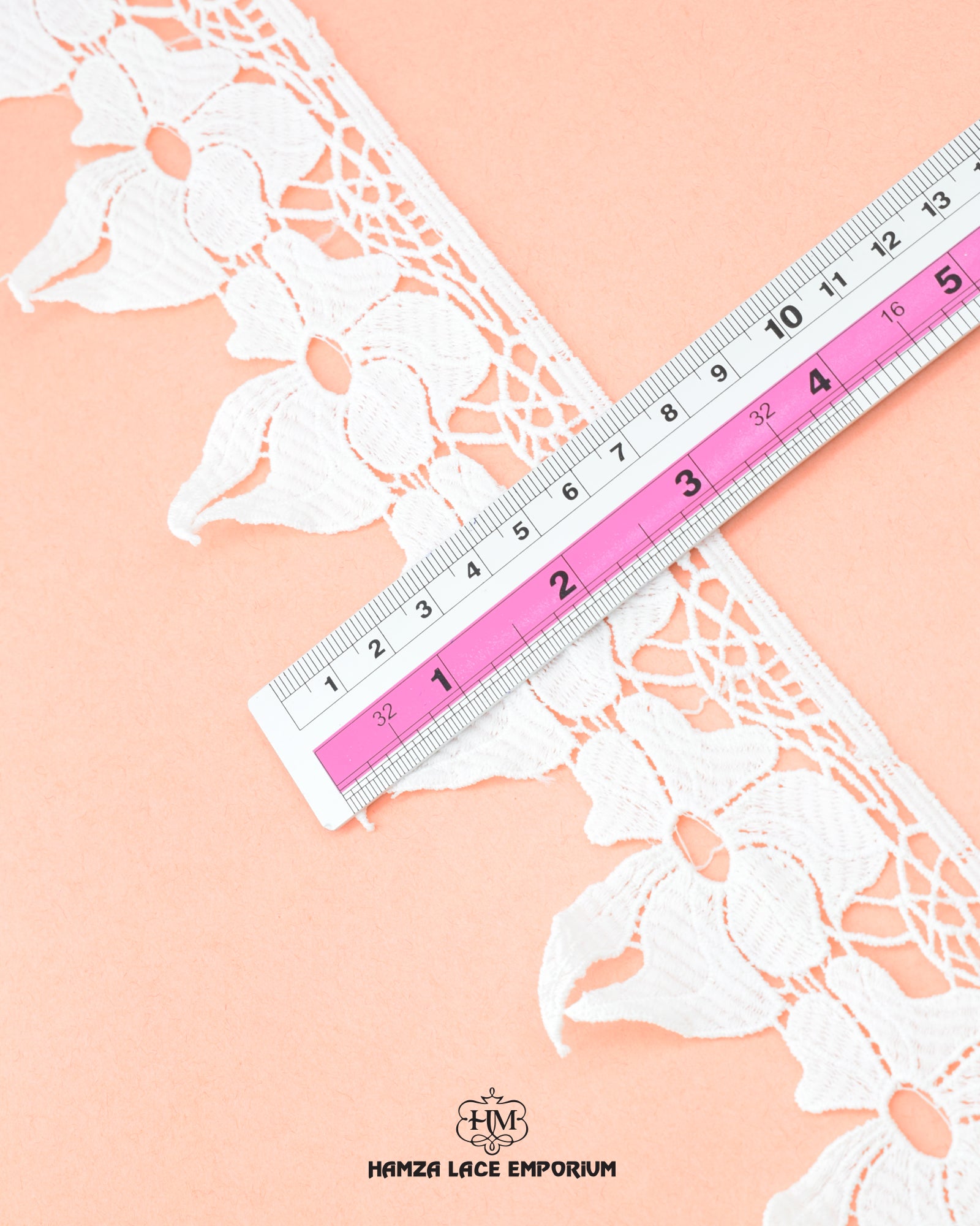 Size of the 'Edging Flower Lace 3543' is given as 3 inches with the help of a ruler