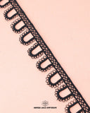 Zoomed view of the black 'Edging Lace 4528'