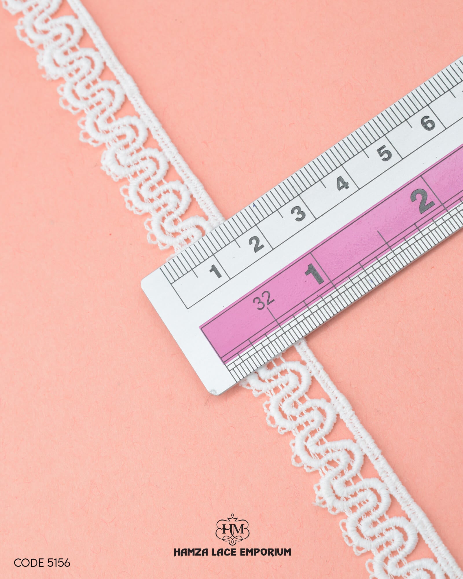 Size of the 'Edging Scallop Lace 5156' is shown as '0.5' inches with the help of a ruler