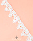 'Edging Scallop Lace 5501' with the 'Hamza Lace' sign at the bottom