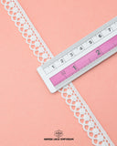 The size of the 'Edging Scallop Lace 5773' is depicted as 0.5 inches with the help of a ruler