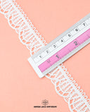Size of the 'Edging Scallop Lace 5826' is shown as '0.5' inches with the help of a ruler