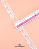 Size of the 'Edging Ball Lace 5935' is shown as '1' inch with the help of a ruler