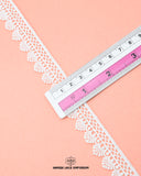 Size of the 'Edging Scallop Lace 6171' is shown as '0.75' inches with the help of a ruler