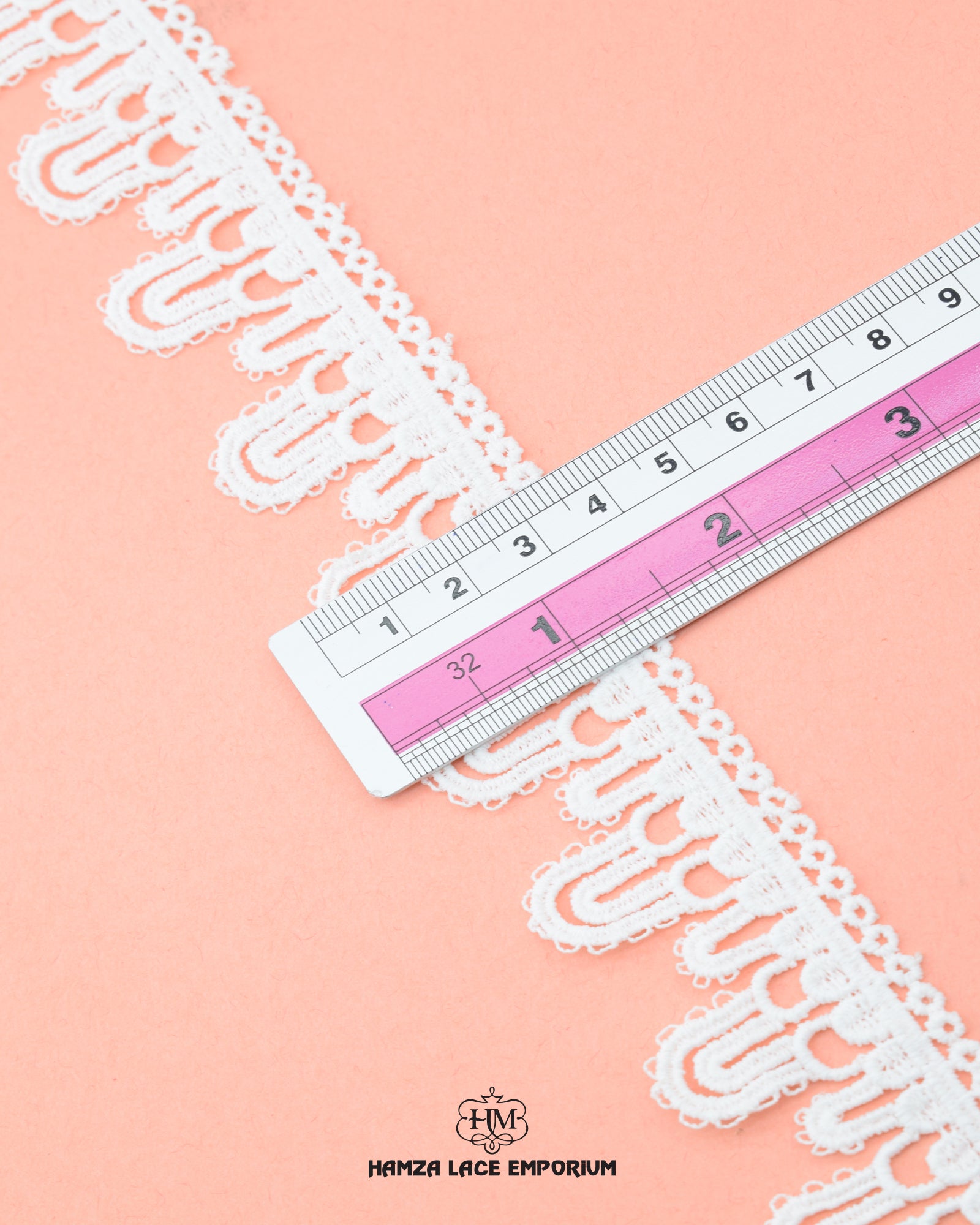 Size of the 'Edging Lace 6252' is shown as '1.15' inches with the help of a ruler