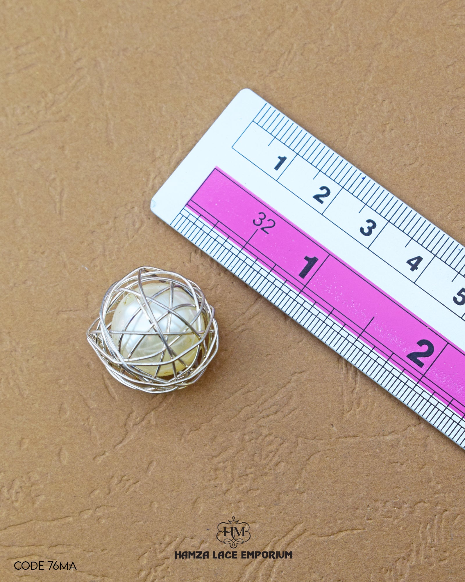 The size of the 'Metal Accessory MA76' is indicated using a ruler.