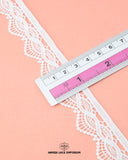 Size of the product 'Edging Scallop Lace 85048' is 0.5 inches