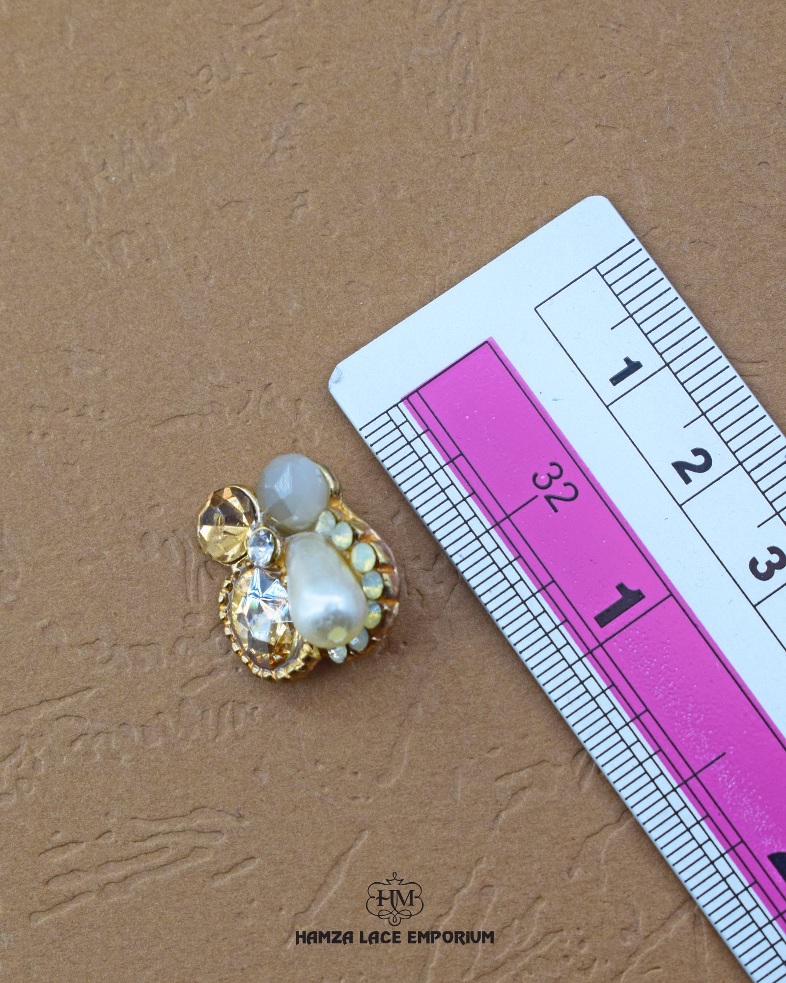 'Fancy Button 173FBC' with ruler for size reference in the product image.