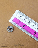 The size of the 'Loop Shape Metal Button MB370' is measured by using a ruler