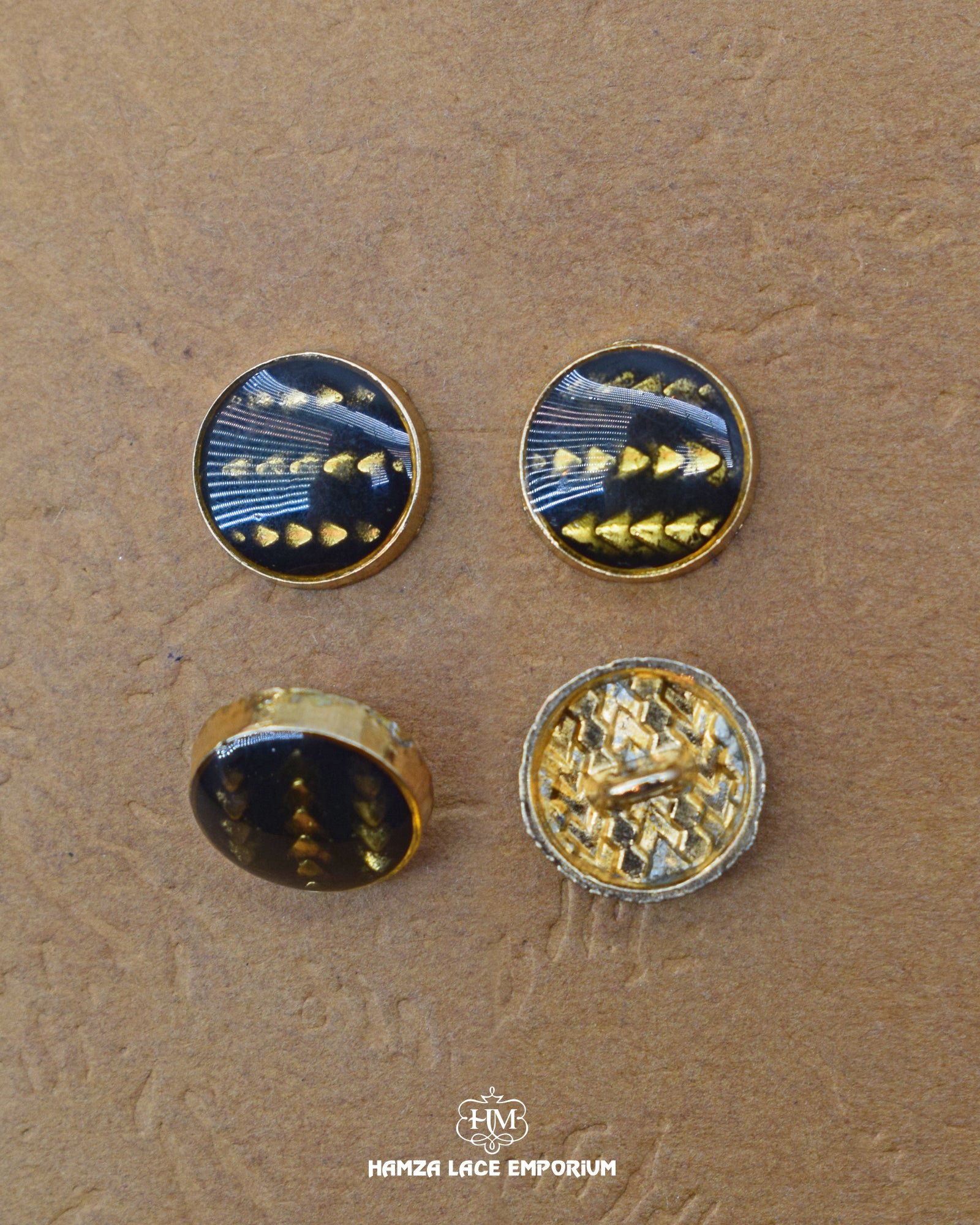Dotted Metal Button MB696