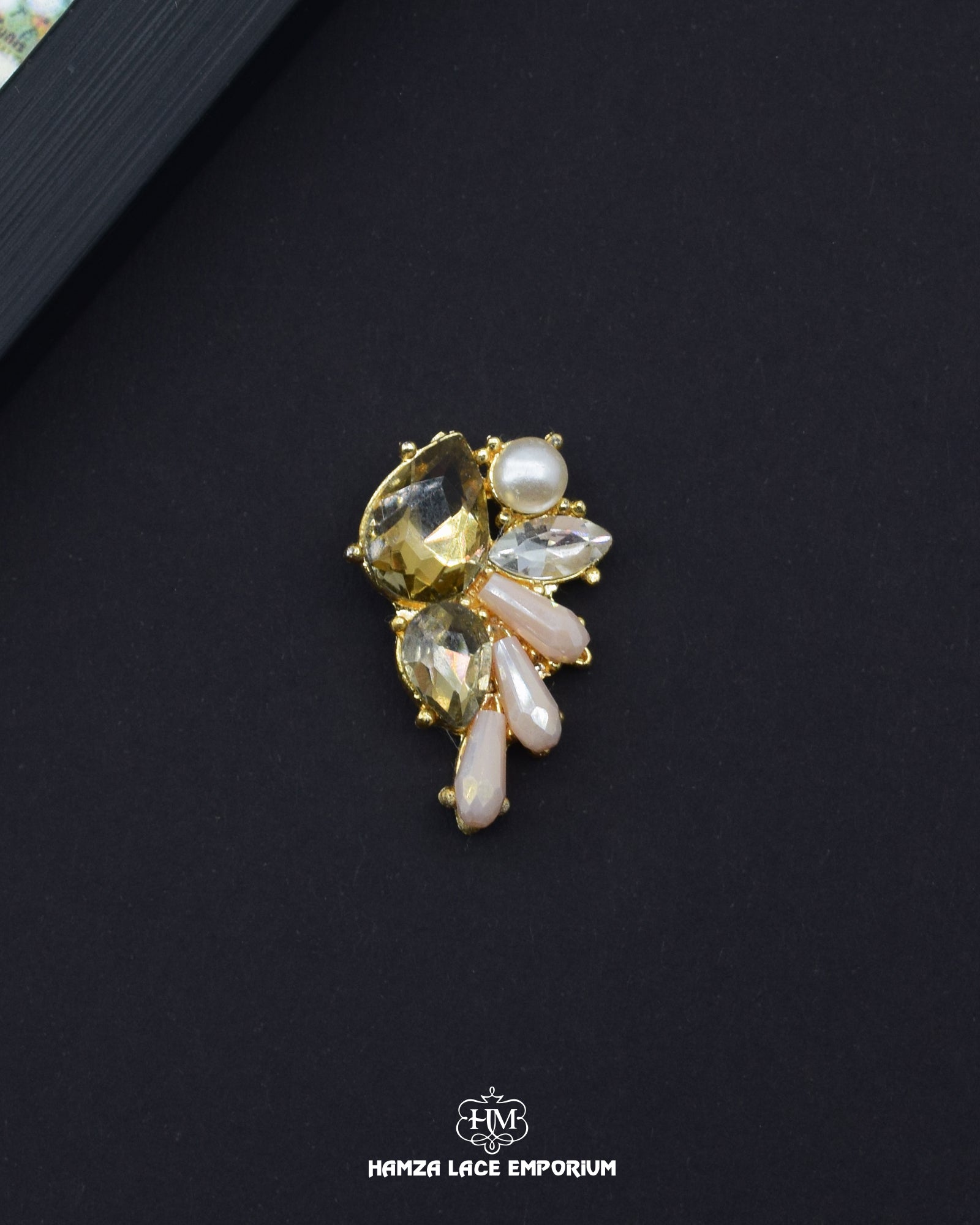 Gold color 'Pearl With Stone Button FBC06'