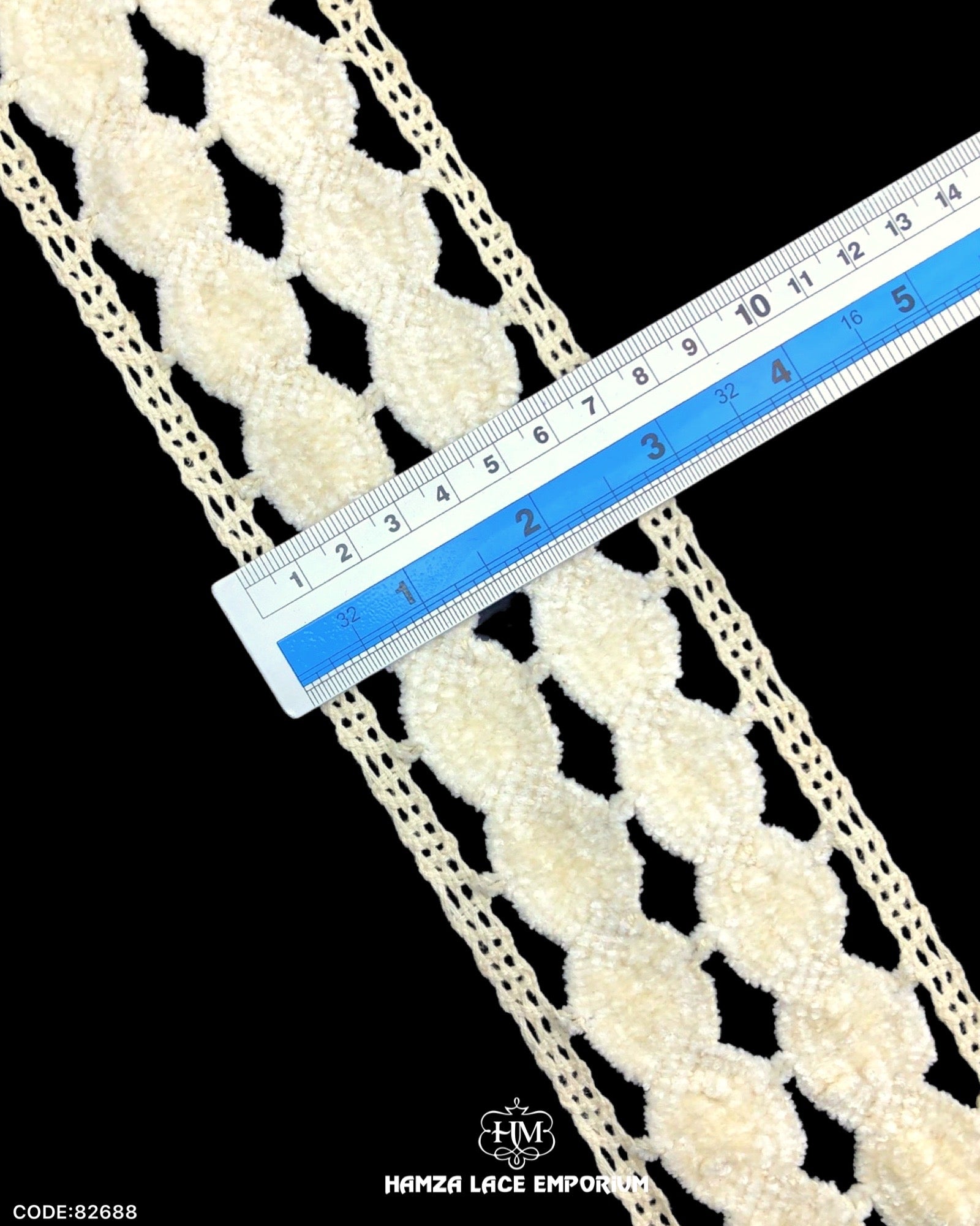 Size of the 'Center Filling Crochet Lace 82688' is given with the help of a ruler as '3' inches