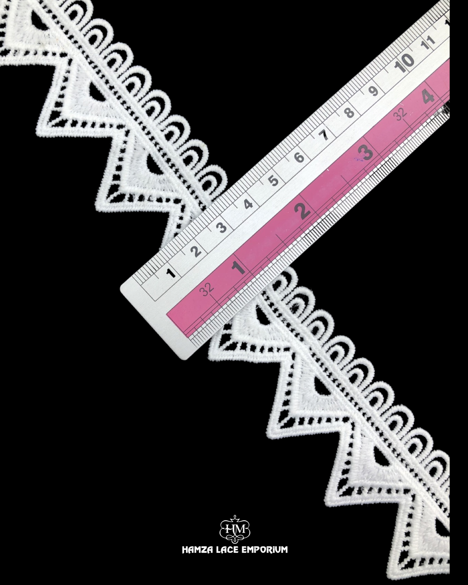 The size of the 'Edging Lace 70730' is shown with the help of a ruler
