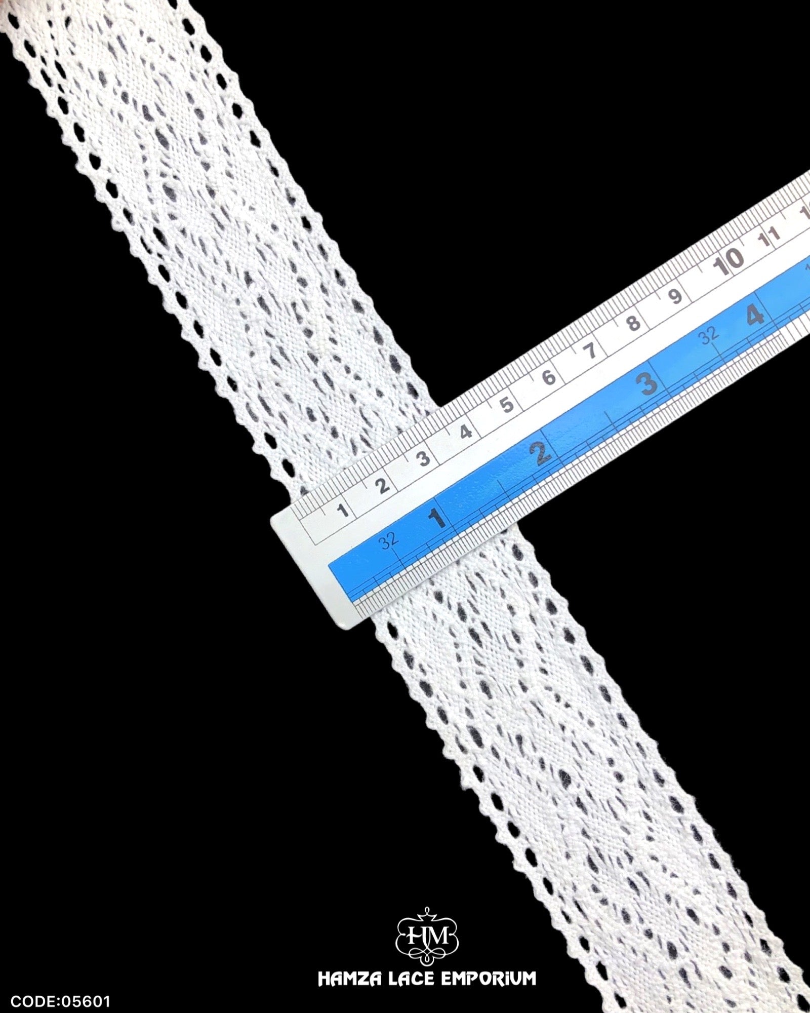 Size of the 'Center Filling Crochet Lace 05601' is displayed with the help of a ruler as '1.5' inches
